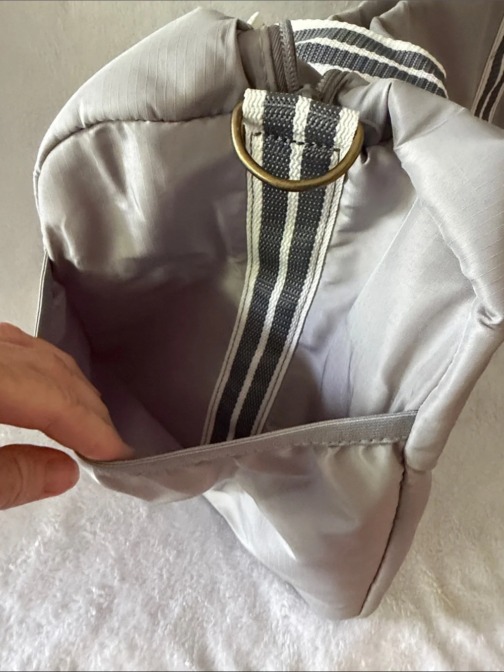 thirty-one Travel Duffle, Whisper Grey Colorblock Print